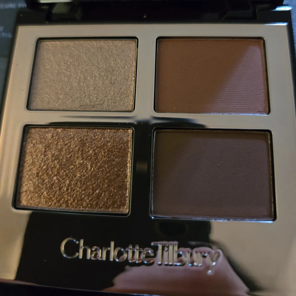 NIB Charlotte Tilbury Luxury Eyeshadow Palette Pillow Talk Dreams